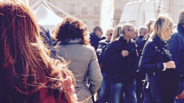 7 Tips for Introverts Looking to Make Connections at a Networking Event