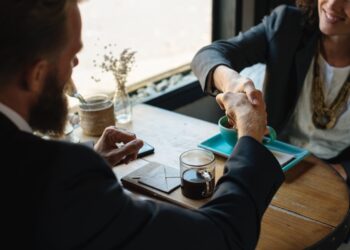 6 Tips to Find the Right Employees for Your New Startup