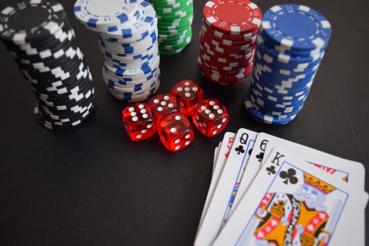 8 Valuable Startup Lessons I Learned From Playing Poker