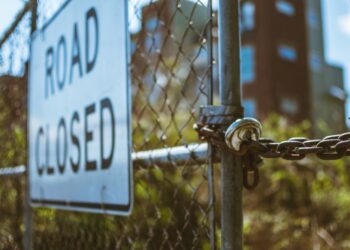 5 Forces That Kill Momentum for First-Movers