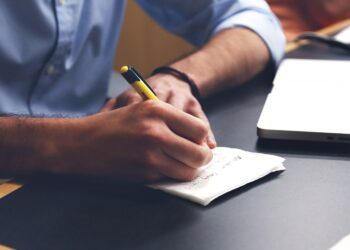 6 Business Lessons Every New Founder Should Keep in Mind